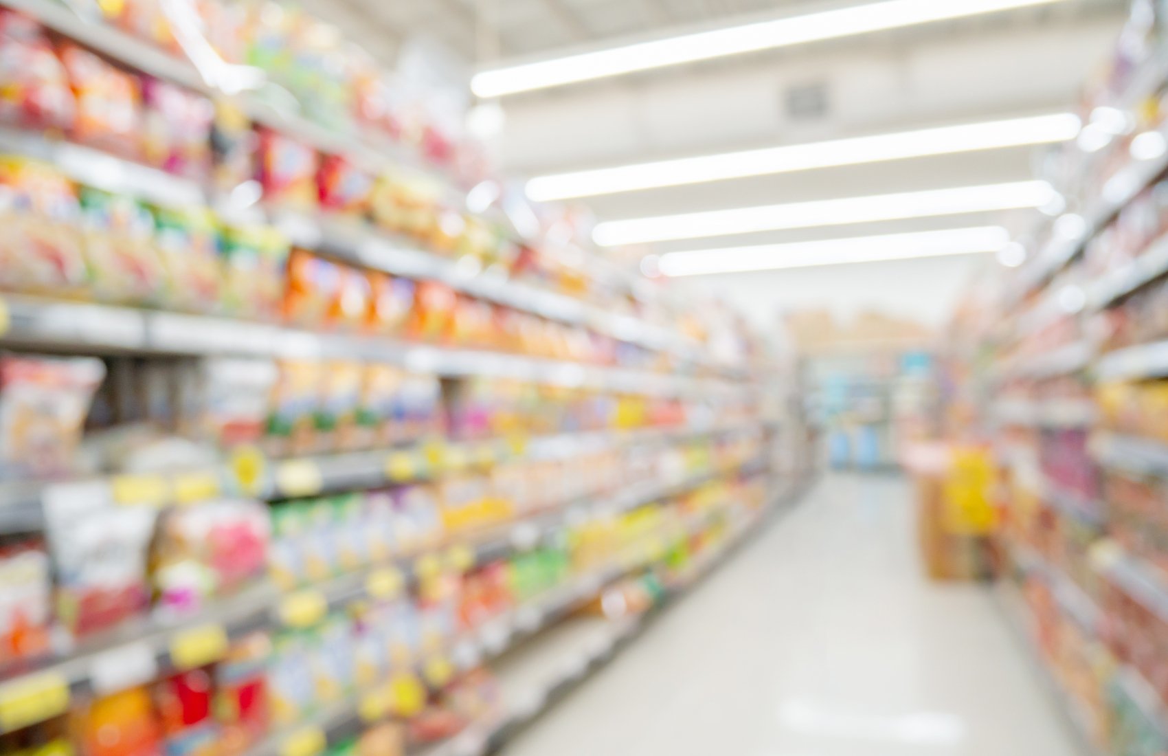 Фудритейл виходить “у білу”: ринок показав перші результати боротьби з конвертами