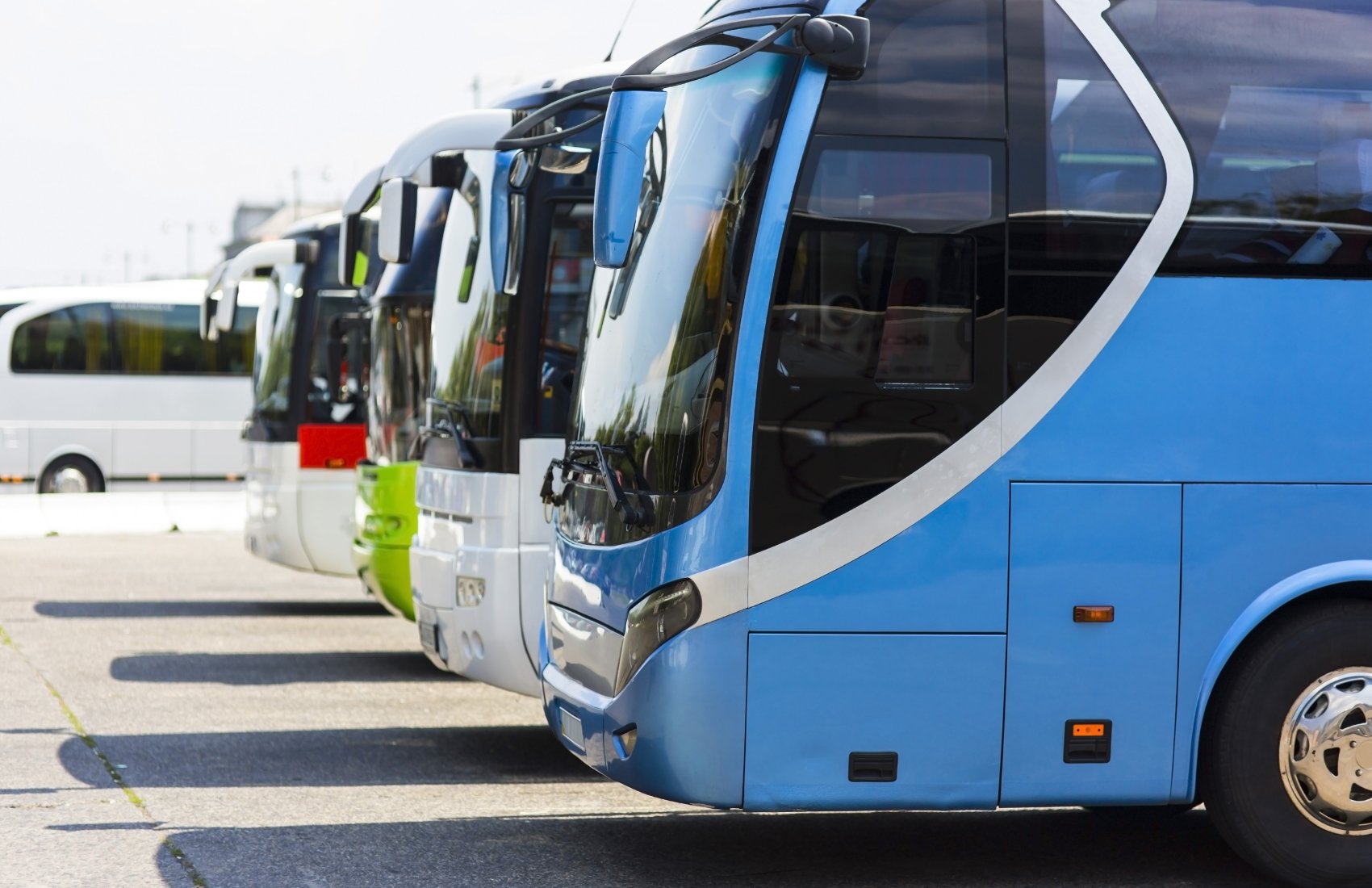 Рынок автобусов в Украине в 2025 году: спад внутренних перепродаж и рост импорта и новой техники