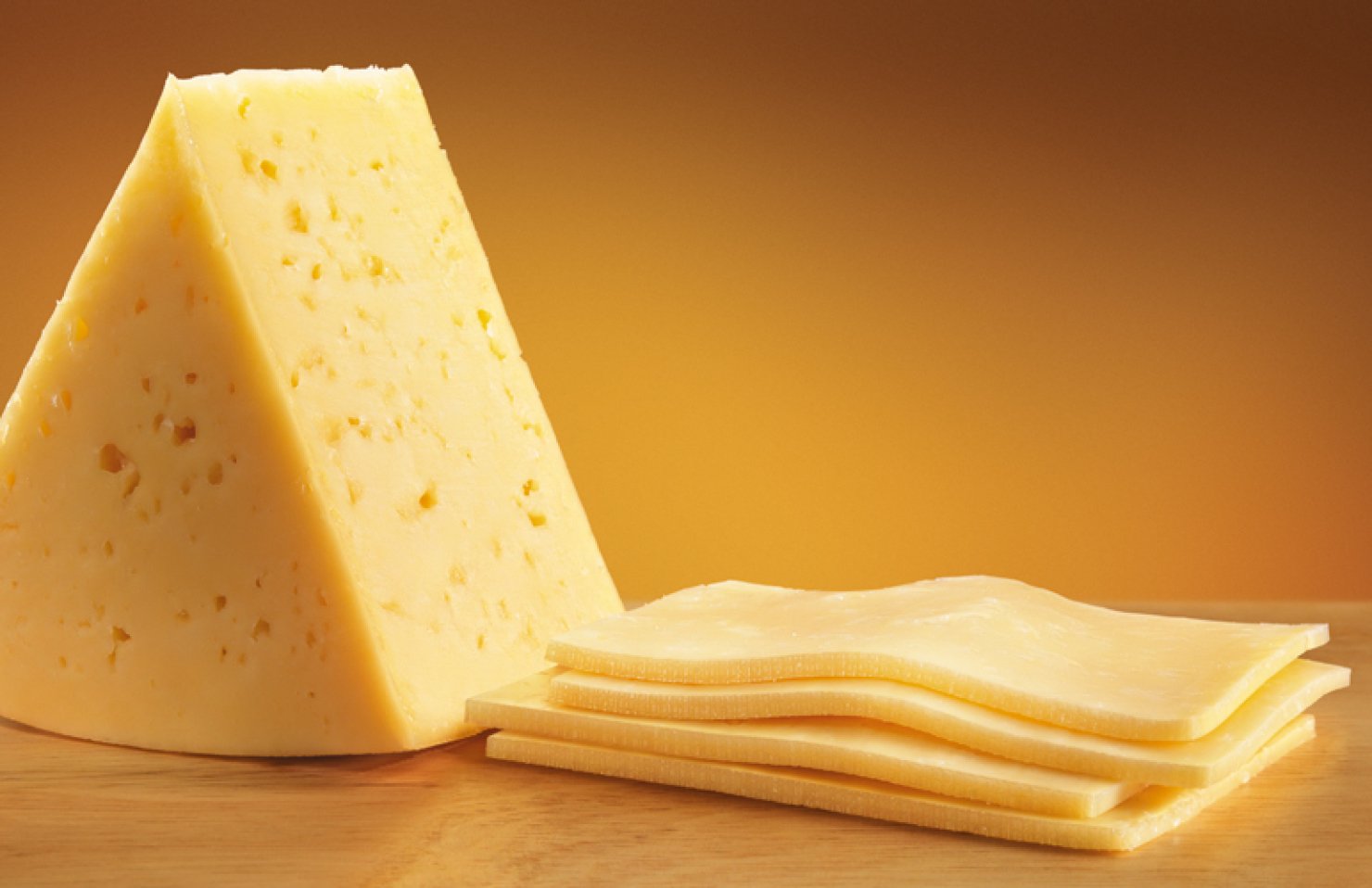 Польські сири витісняють українських виробників: що відбувається на молочному ринку