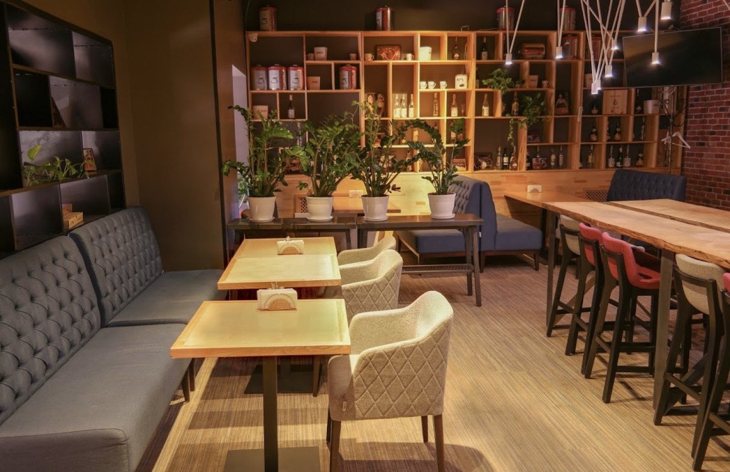 Ресторани масово закриваються або йдуть на канікули: відвідуваність у січні знизилась на 30–40%