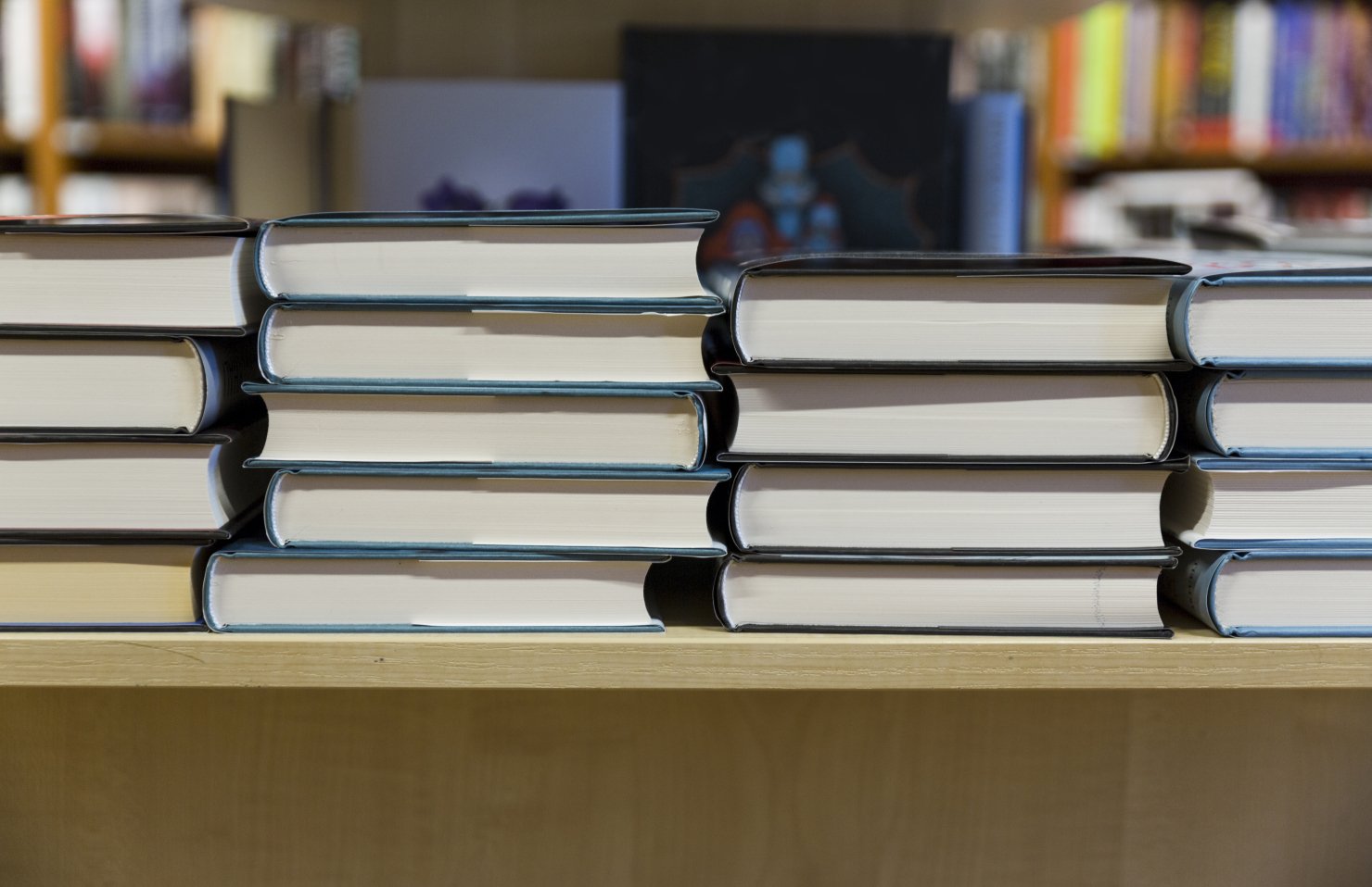 Ринок книг в Україні: одні мають мільйонні прибутки, інші працюють у мінус