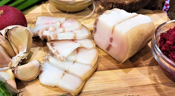 Україна збільшила імпорт сала на 70%